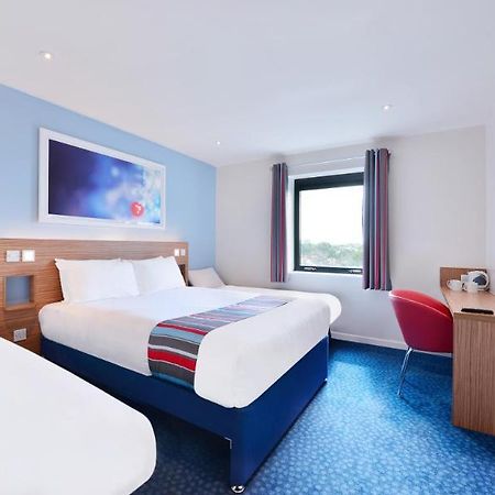 Travelodge London Richmond Central Exterior foto